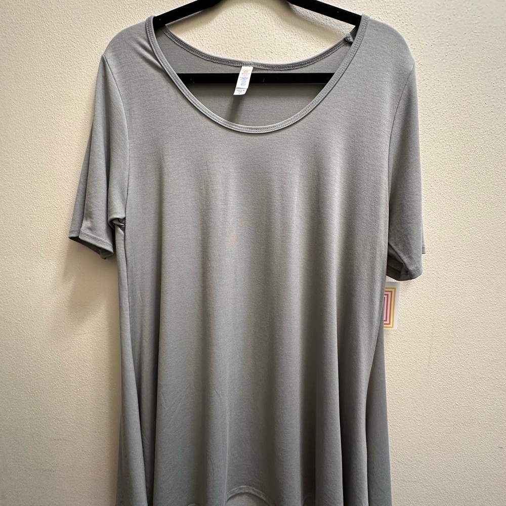 LuLaRoe Silver Gray Oversized Short Sleeve Perfect T